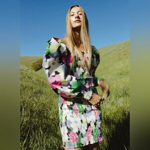 H&M Floral Puff Sleeve Flower Mini Dress S